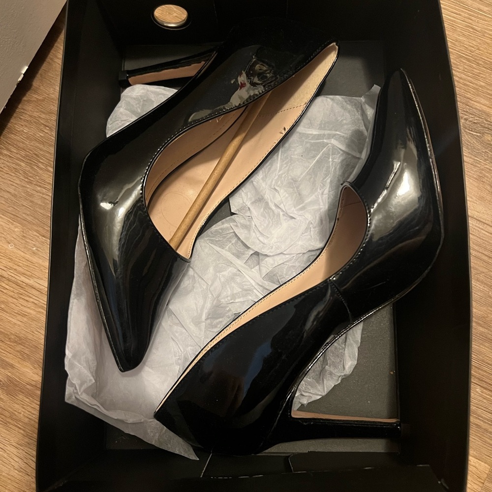 Michael Shannon Black Gloss Pumps